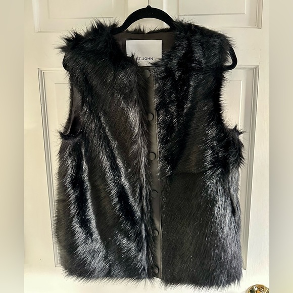 St John faux fur vest - Picture 1 of 7